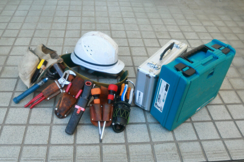 水道屋の作業車に積んでおくべき工具や棚のDIY方法を解説